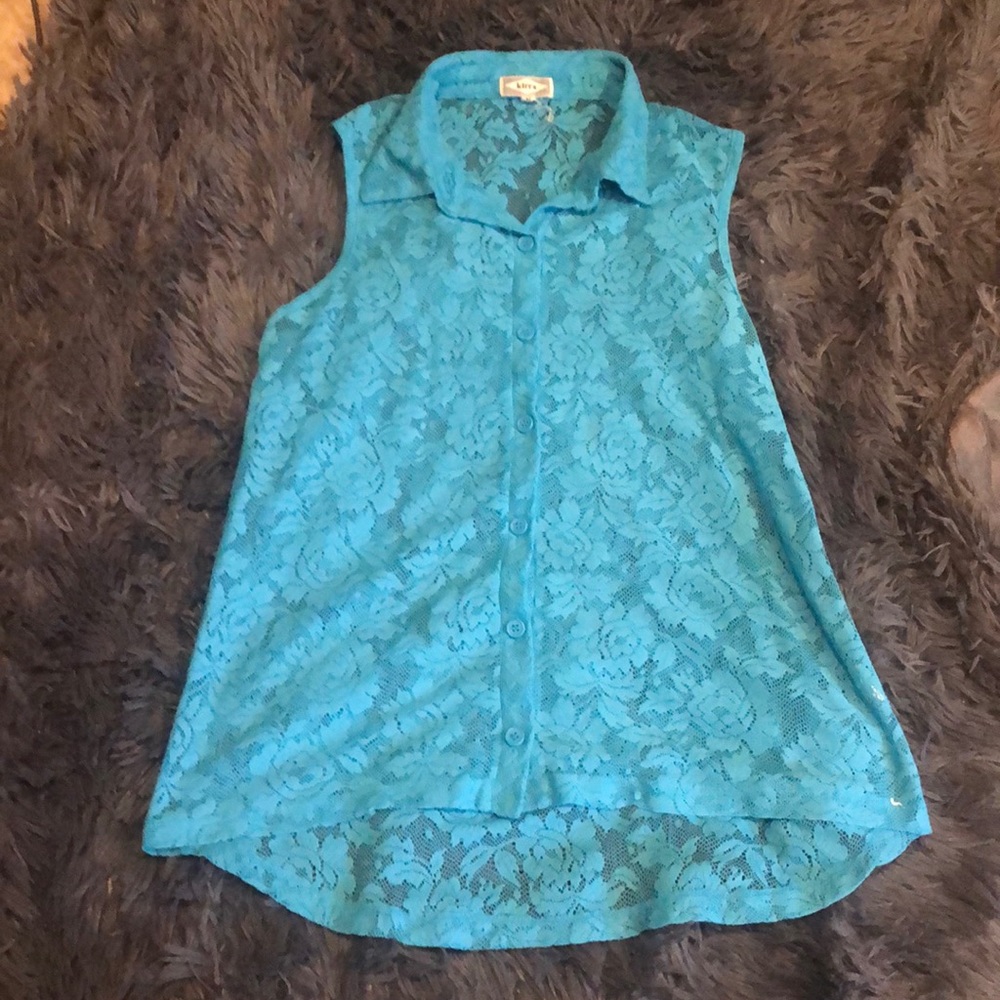 Kirra size M button down sleeveless lace top